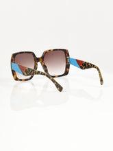 Load image into Gallery viewer, Printed Frame Sunglasses

