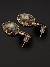 Load image into Gallery viewer, Patterned Earrings
