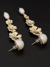 Load image into Gallery viewer, Floral Pearl Earrings

