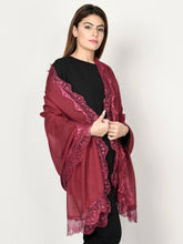 Load image into Gallery viewer, Net Bordered Scarf
