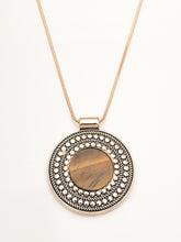 Load image into Gallery viewer, Circular Pendant Necklace
