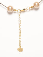 Load image into Gallery viewer, Pearl Necklace
