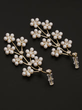 Load image into Gallery viewer, Floral Pearl Earrings
