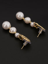 Load image into Gallery viewer, Pearl Earrings
