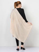 Load image into Gallery viewer, Tassel Finish Scarf
