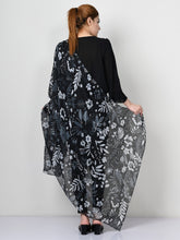 Load image into Gallery viewer, Printed Cotton Scarf
