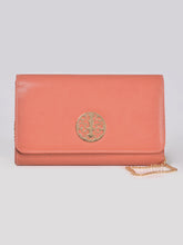 Load image into Gallery viewer, Metallic Detail Clutch
