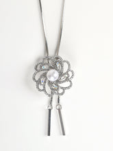 Load image into Gallery viewer, Crystal Floral Necklace
