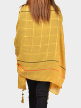 Load image into Gallery viewer, Box Patterned Scarf
