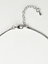 Load image into Gallery viewer, Oval Rhinestone Necklace
