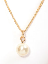 Load image into Gallery viewer, Layered Pearl Seashell Necklace
