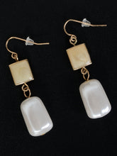 Load image into Gallery viewer, Pearl Drop Earrings
