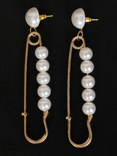Load image into Gallery viewer, Pearl Finished Earrings
