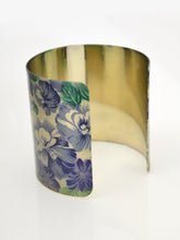 Load image into Gallery viewer, Floral Metallic Cuff
