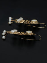 Load image into Gallery viewer, Pearl Earrings
