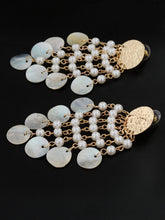 Load image into Gallery viewer, Pearl Dangling Earrings
