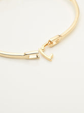Load image into Gallery viewer, Floral Metallic Bracelet
