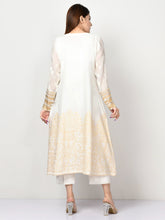 Load image into Gallery viewer, Embroidered Jacquard Shirt
