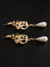 Load image into Gallery viewer, Pearl Finished Earrings

